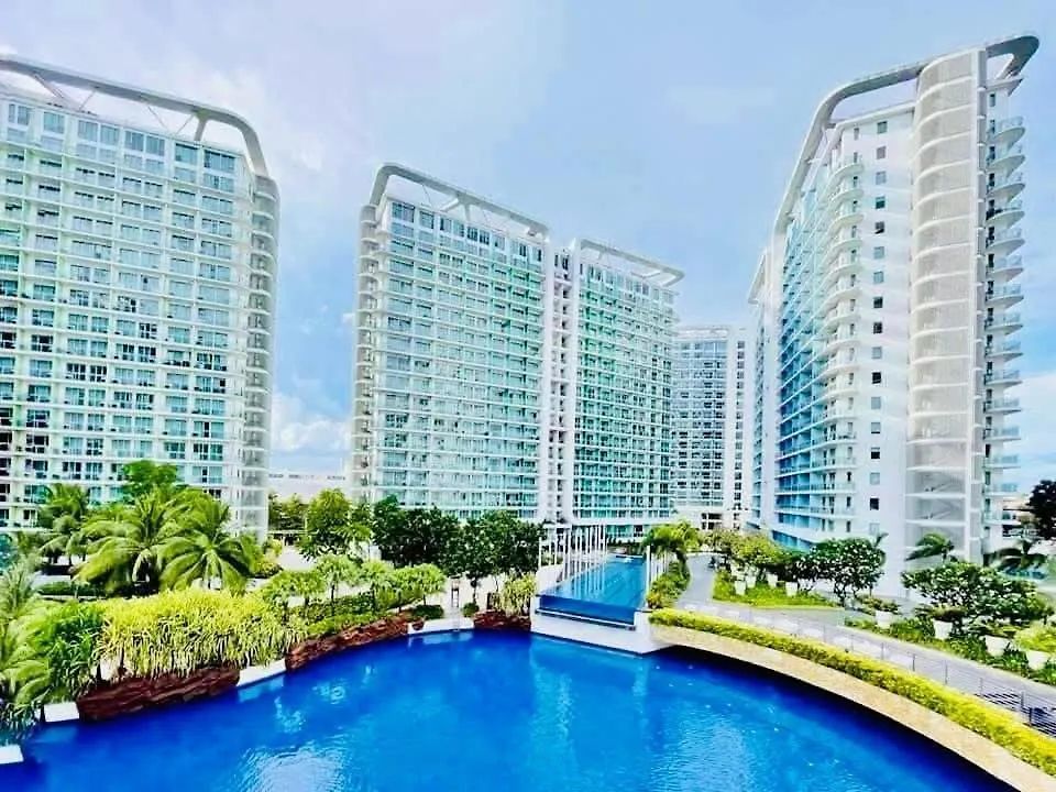 Blue Sky Bliss Escapes Apartment Manila
